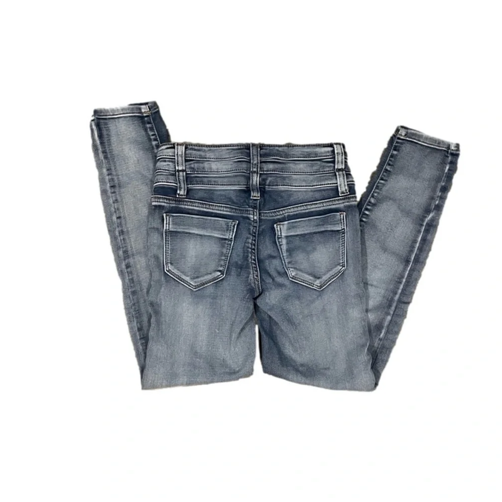 ⭐️ Mudd Girls Three Button high rise, Denim Jeggings stretch 8. 5/$25